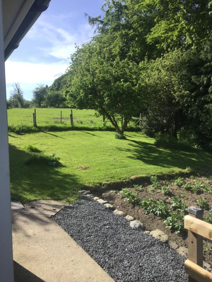3 Bedroom Bungalow In Llanrhaeadr Ym Oswestry Exterior photo